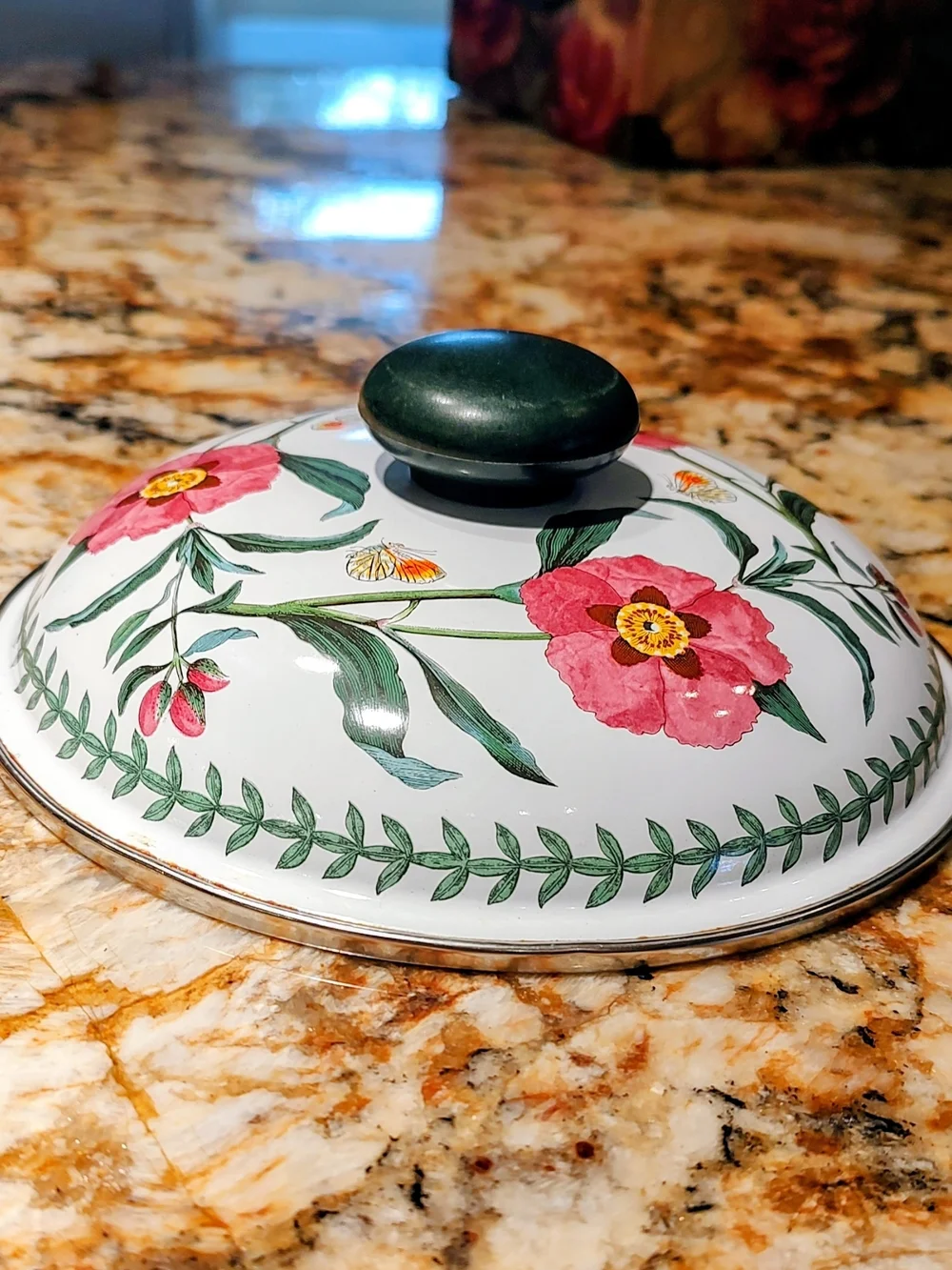 Portmeirion Floral Enamel Pot Lid in White with Pink Flowers and Black Knob